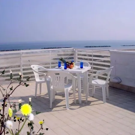 Sea Resort Rosburgo Roseto Degli Abruzzi Exterior foto
